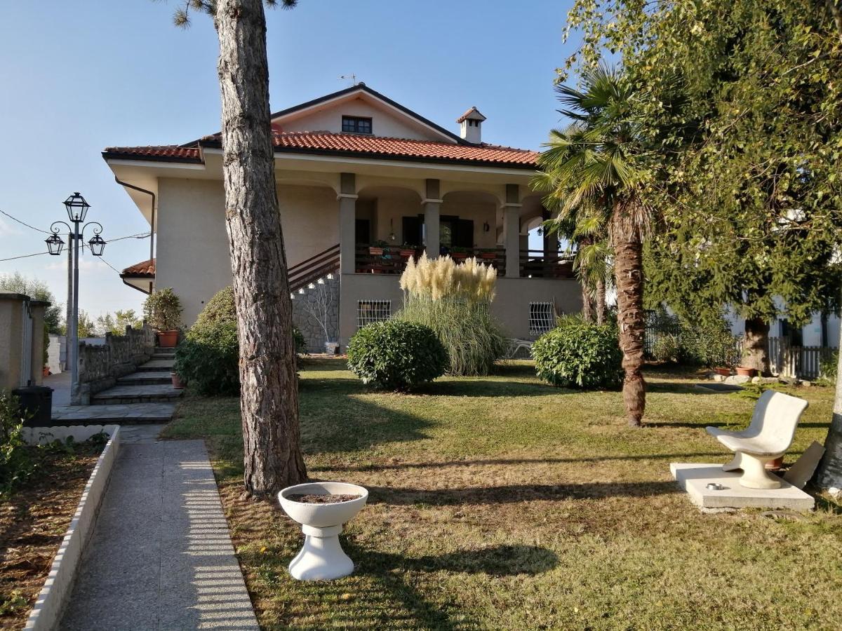 Amo' Le Langhe Bed & Breakfast Narzole ภายนอก รูปภาพ