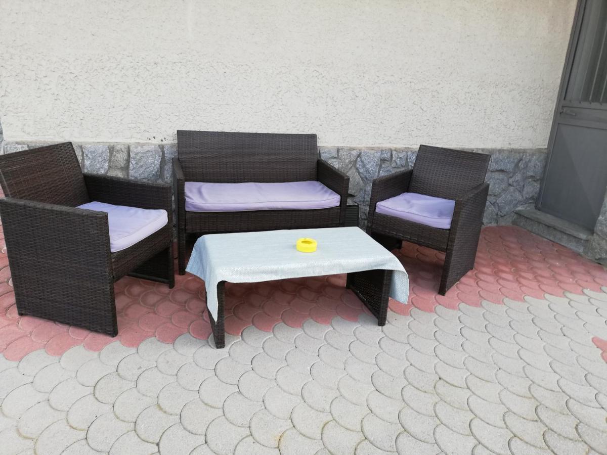 Amo' Le Langhe Bed & Breakfast Narzole ภายนอก รูปภาพ