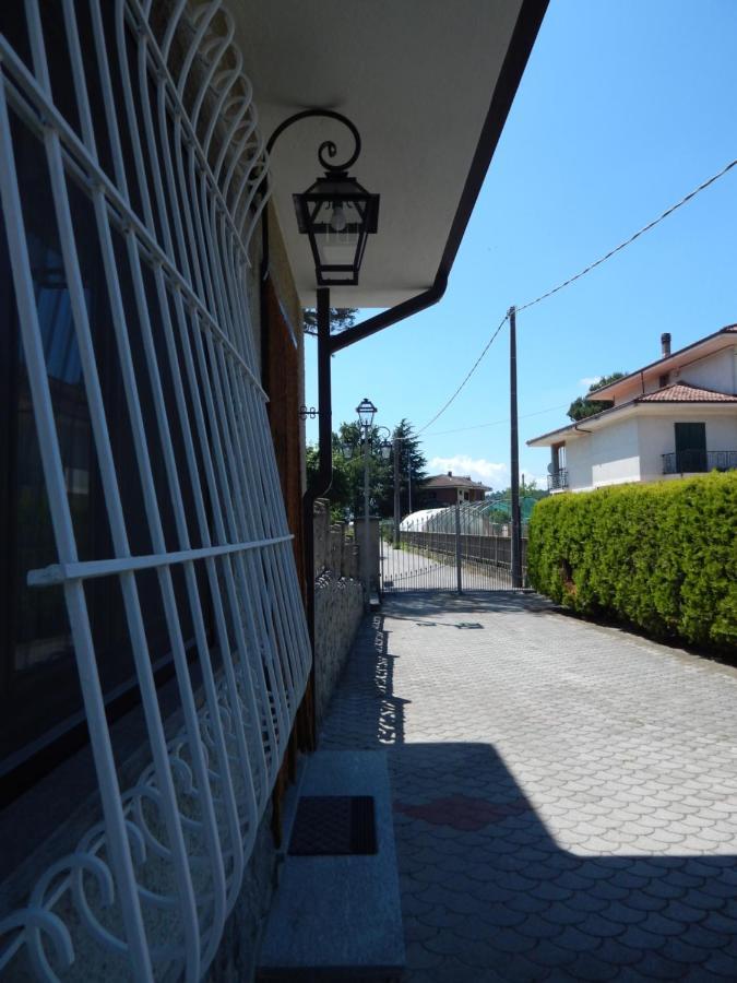 Amo' Le Langhe Bed & Breakfast Narzole ภายนอก รูปภาพ