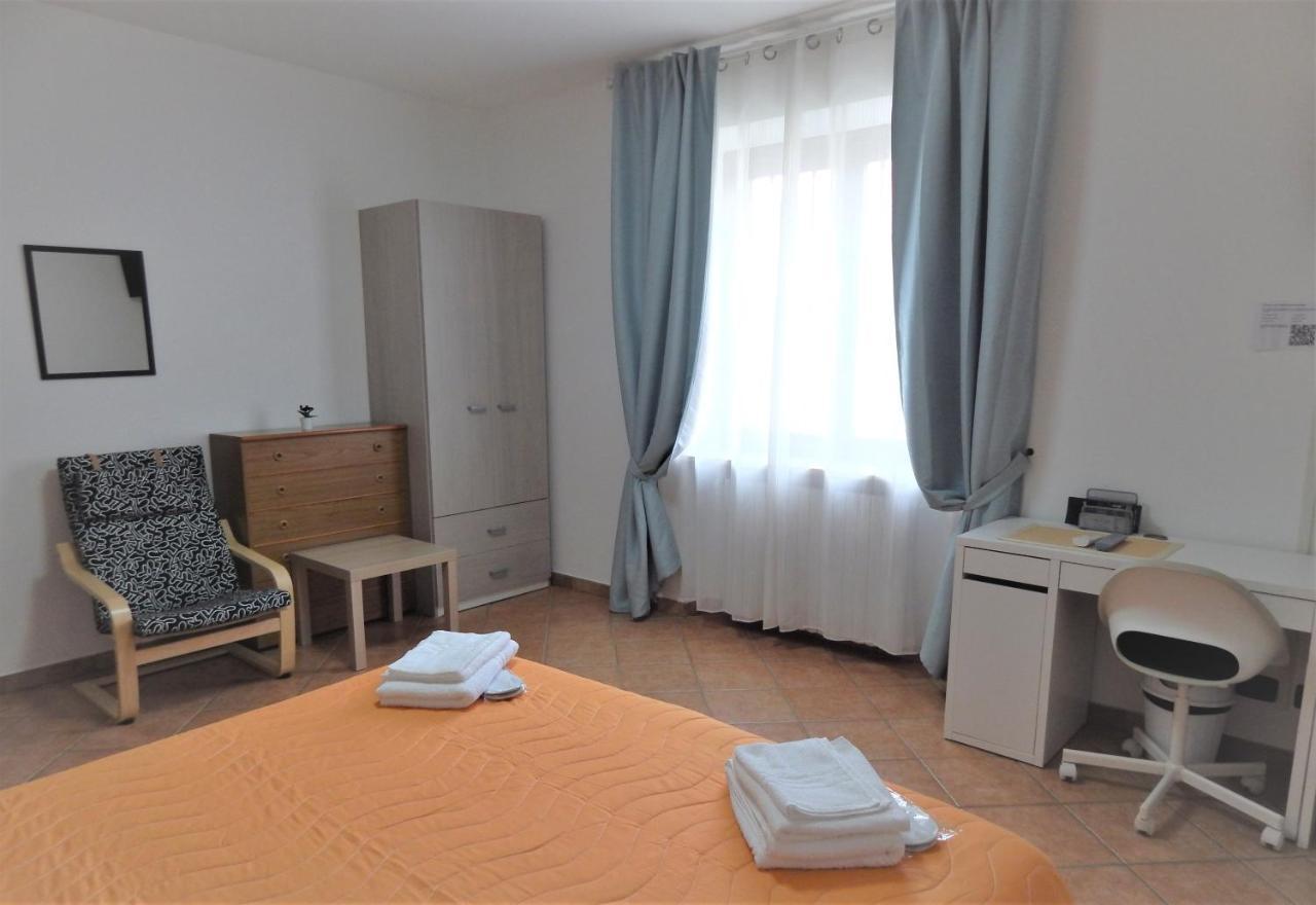 Amo' Le Langhe Bed & Breakfast Narzole ภายนอก รูปภาพ