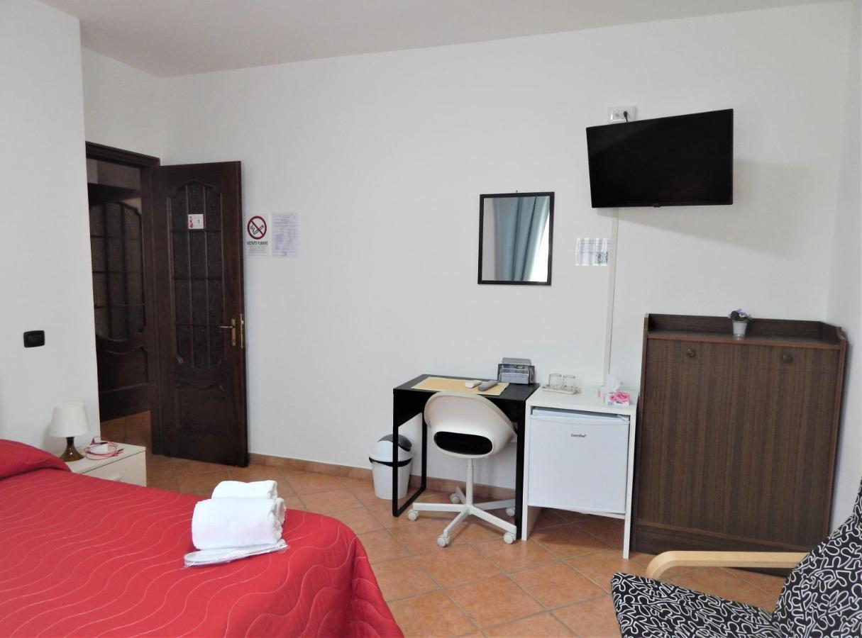 Amo' Le Langhe Bed & Breakfast Narzole ภายนอก รูปภาพ